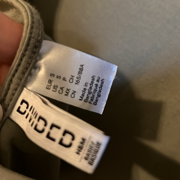 Set of four long sleeve crop tops size small - Picture 7 of 13